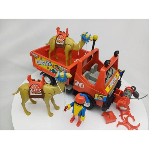 PLAYMOBIL 3452 CAMION CAMELLOS Y DOMADOR DEL CIRCO (AÑO 1986) [1]