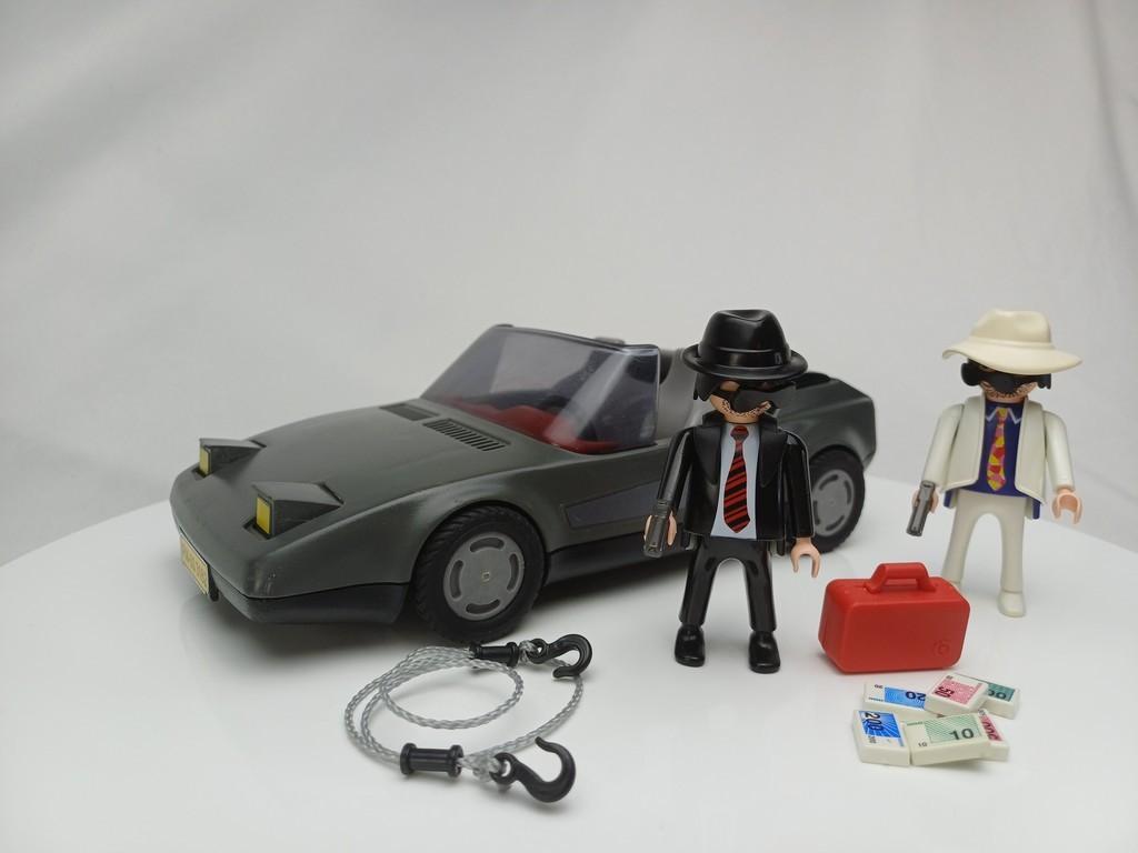 PLAYMOBIL 3162 COCHE DE LADRONES (AÑO 2002)