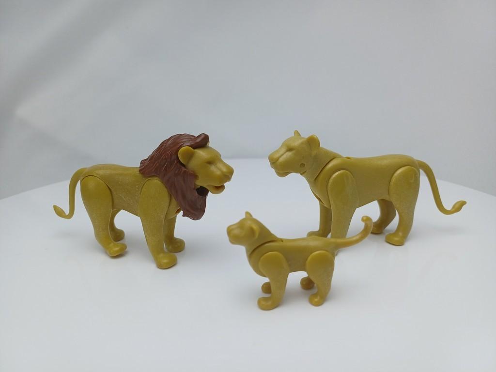 PLAYMOBIL ANIMALES FAMILIA LEONES CLASICO