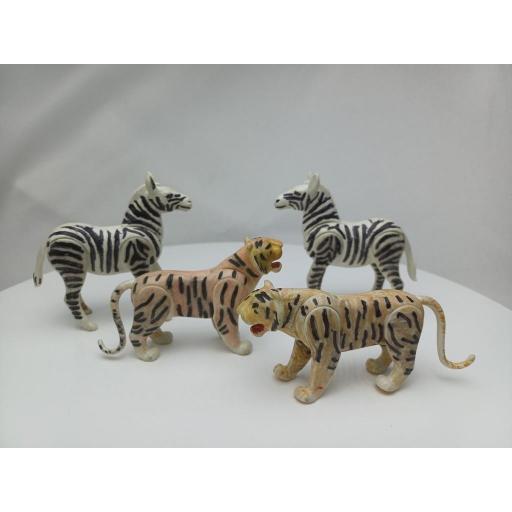 PLAYMOBIL LOTE 2 CEBRAS Y 2 TIGRES PRIMERA EPOCA  ANIMALES AVES (PINTADOS) [0]