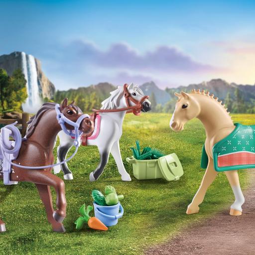 PLAYMOBIL 71356  TRES CABALLOS  [2]