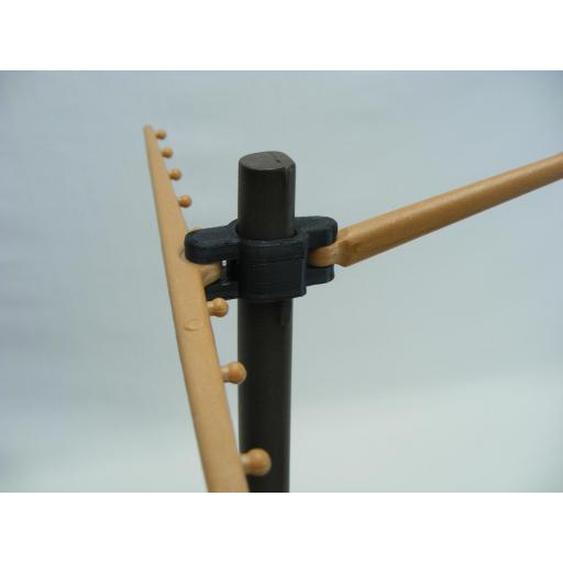 3DM PIEZA COMPATIBLE PLAYMOBIL SOPORTE MASTIL DE VELA (MASTIL DELANTERO)  BARCO PIRATA (REF 3750 - 3550) [1]