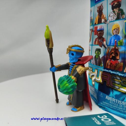 PLAYMOBIL SERIE  30 CHICOS BRUJO O MAGO ESQUELETO [2]