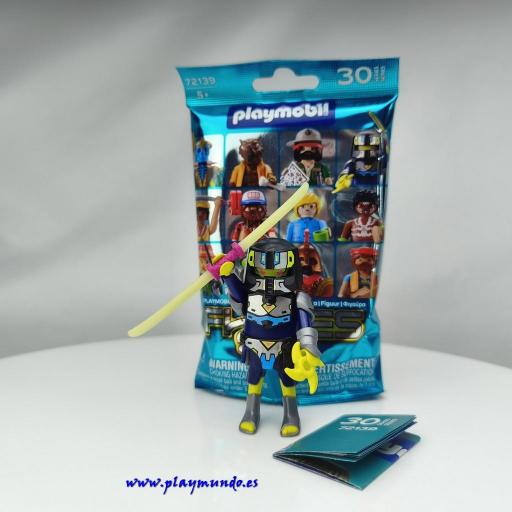 PLAYMOBIL SERIE  30 CHICOS GUERRERO CYBERPUNK  [1]
