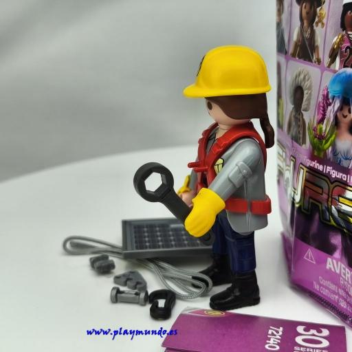 PLAYMOBIL SERIE  30 CHICAS INSTALADORA DE PANELES SOLARES [2]