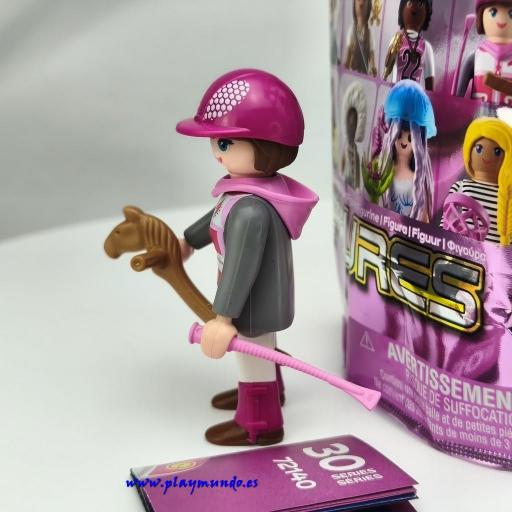 PLAYMOBIL SERIE  30 CHICAS JINETE DE HOBBY HORSE [2]