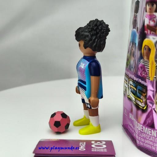 PLAYMOBIL SERIE  30 CHICAS FUTBOLISTA [2]