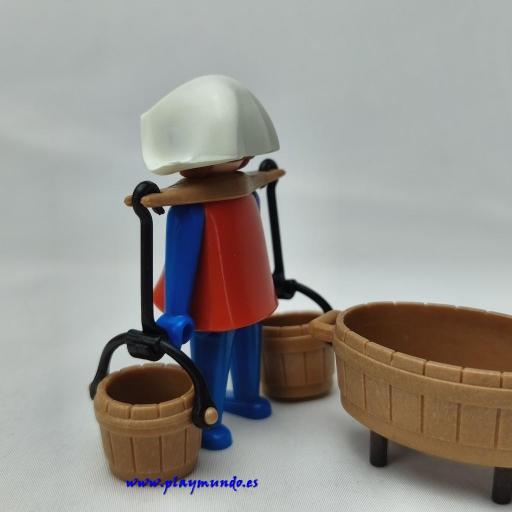 PLAYMOBIL 3372 LAVANDERA CAMPESINA MEDIEVAL (AÑO 1977) [2]