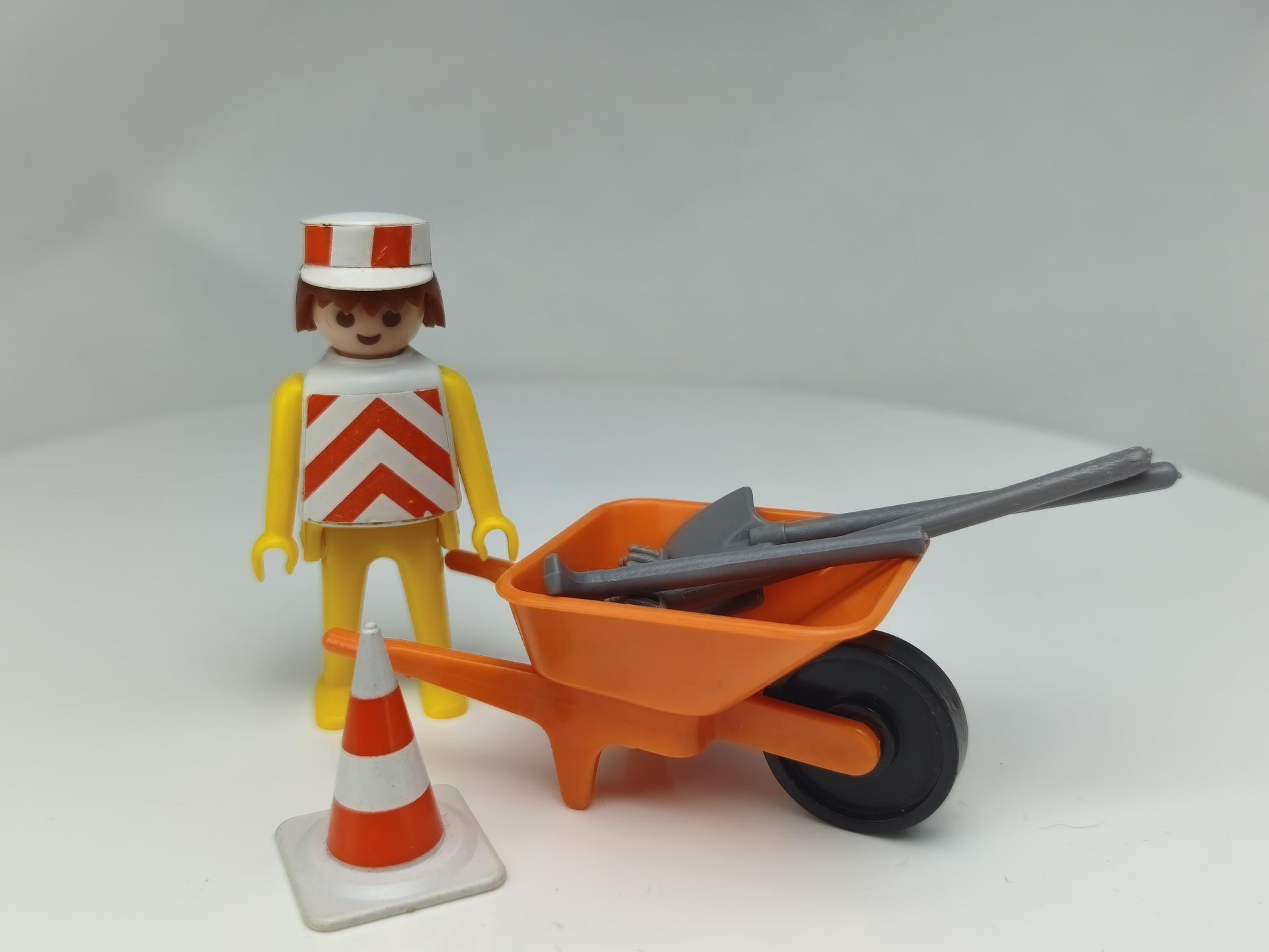 PLAYMOBIL 3313 OPERARIO CONSTRUCCION ( AÑO 1975 - 1980)