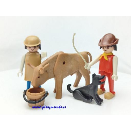 PLAYMOBIL 3577 GRANJEROS CON TORO  (AÑO 1980) [0]