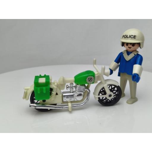 PLAYMOBIL POLICIA CON MOTO PRIMERA EPOCA [1]