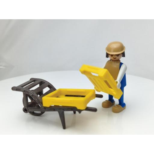 PLAYMOBIL 3369 GRANJERO MEDIEVAL CON CARRETILLA (AÑO 1977) [0]