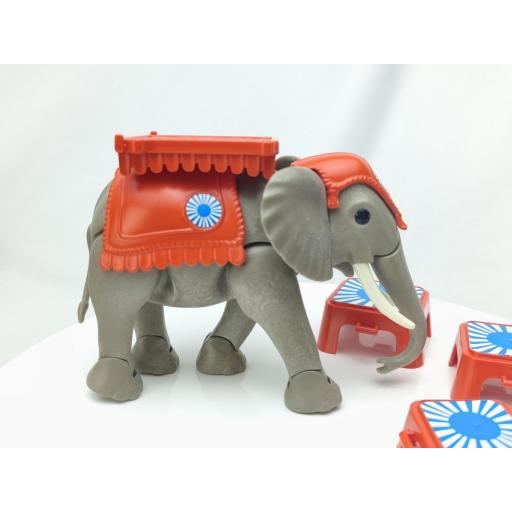 PLAYMOBIL ELEFANTE DEL CIRCO PRIMERA EPOCA [3]