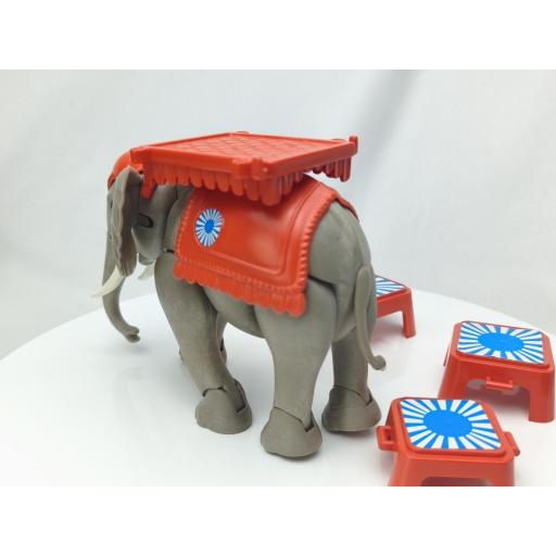 PLAYMOBIL ELEFANTE DEL CIRCO PRIMERA EPOCA [2]
