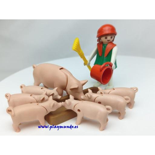 PLAYMOBIL 3566 GRANJERA ALIMENTANDO CERDOS (1981 - 1985) [3]