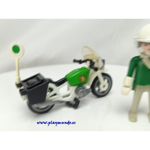 PLAYMOBIL 3564 POLICIA CON MOTO (VERSION 1, AÑO 1982 - 1988) [3]