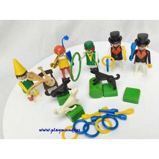 PLAYMOBIL 3513 PAYASOS , MALABARISTAS Y DOMADORA DE PERROS (AÑO 1978 - 1982)) [6]