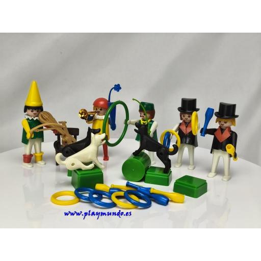 PLAYMOBIL 3513 PAYASOS , MALABARISTAS Y DOMADORA DE PERROS (AÑO 1978 - 1982)) [1]