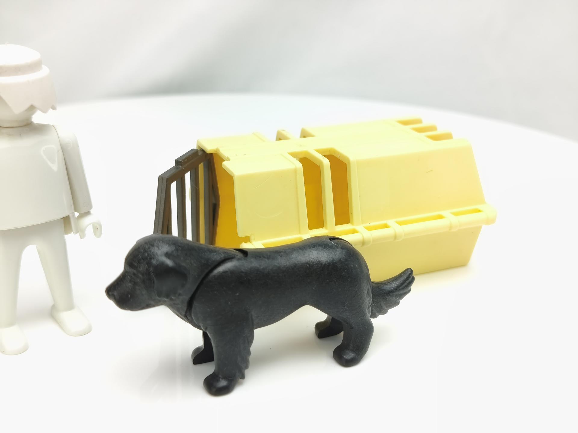 PLAYMOBIL PERRO GRANDE CON TRANSPORTIN ANIMALES mod0044