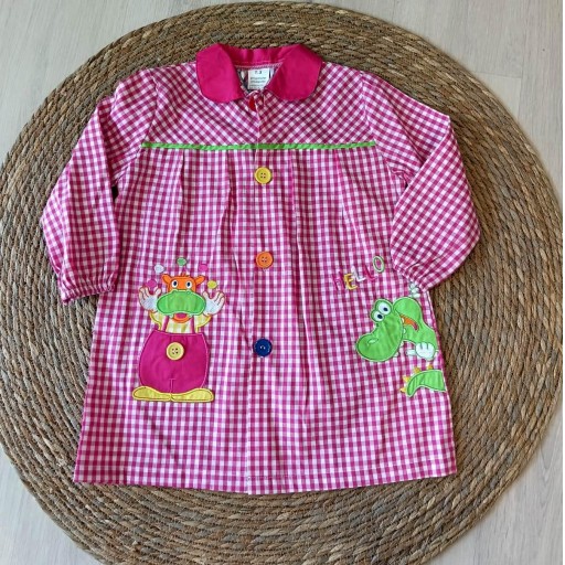 Bata colegio Cuello y Botones HELLO [1]