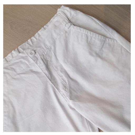 Pantalón corto chino loneta fina Newness [1]