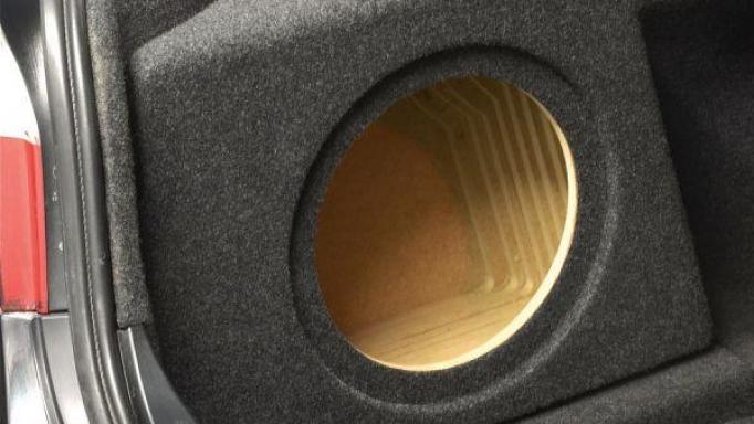 Caja subwoofer Fit-Box  BMW Serie 5 E60 Sedán L [1]