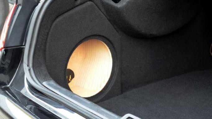 Caja  subwoofer Citroën C5 2 Sedán L  [1]