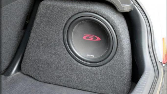 Caja subwoofer  Honda Civic 7 [1]
