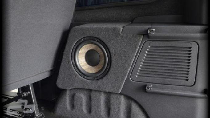 Caja  subwoofer  Vivaro R [1]