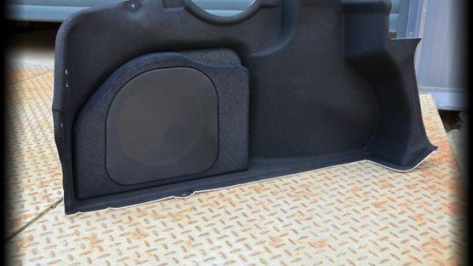 Caja subwoofer  Toyota Camry XV70 [1]