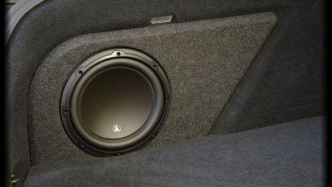 Caja subwoofer  VW Arteon [1]