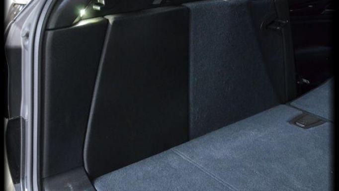 Caja subwoofer BMW X3 G01 [1]