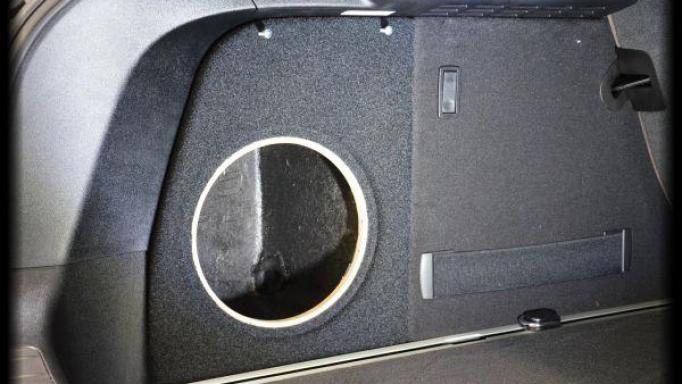 Caja subwoofer  BMW X4 G02 [1]