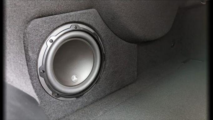 Caja subwoofer  Mercedes CLA C118 L [1]