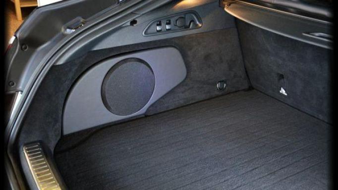 Caja  subwoofer Mercedes GLC Coupé  [1]