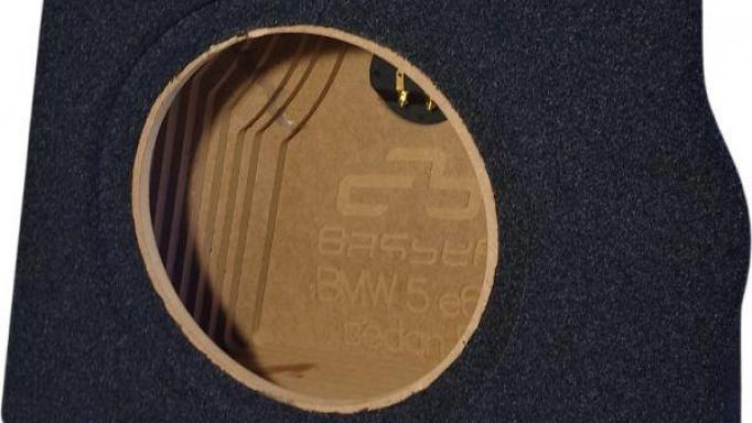 Caja  subwoofer BMW Serie 5 E60 Sedán R