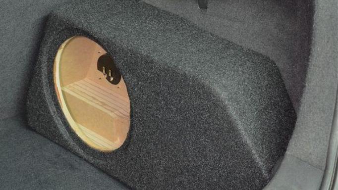 Caja subwoofer  Opel Astra H [1]