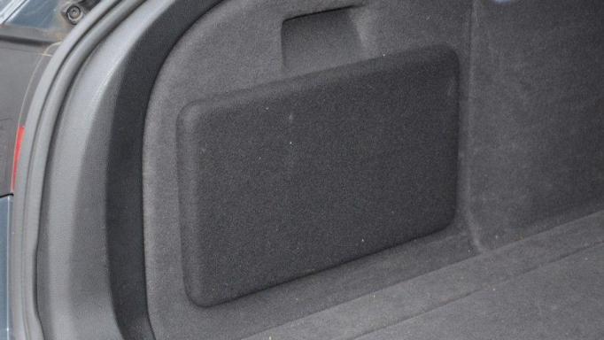 Caja para subwoofer  Audi A4 B8 Avant  [1]