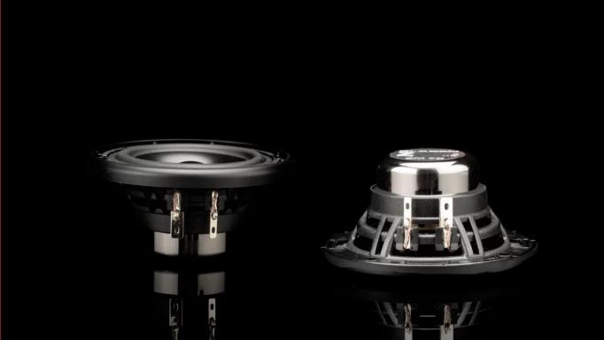 GLADEN ZETA ZM 70 full range [2]