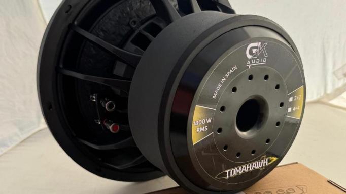 GK Audio Tomahawk 1800 15" [1]
