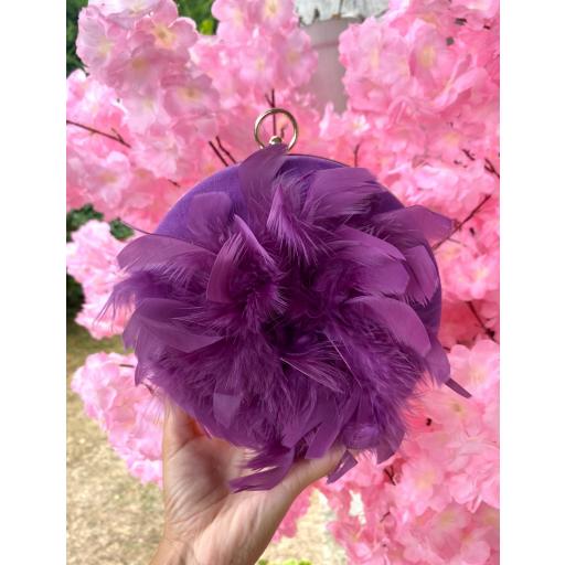 Bolso Redondo Plumas Morado [1]