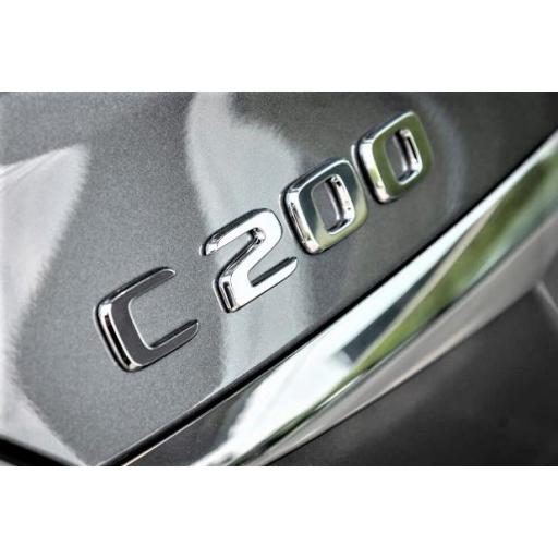 Mercedes  Logo  Trasero  "C 200"  Cromado