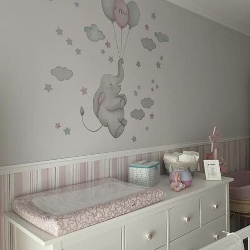 VINILO INFANTIL: Elefantita con globos, nubes y estrellas, personalizado con nombre del bebé para habitaciones infantiles de niñas [4]