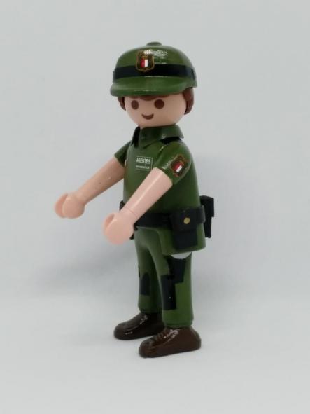 Playmobil personalizado con uniforme Agentes medioambientales de Castilla la Mancha hombre [2]