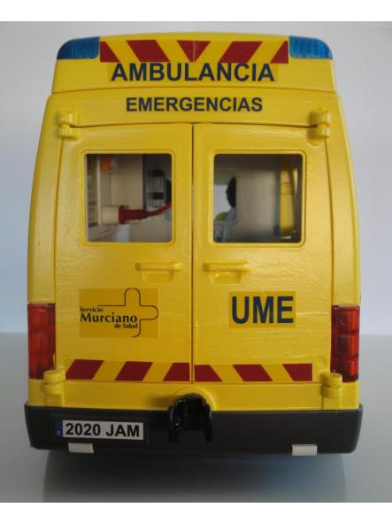 Ambulancia Playmobil personalizada con los distintivos del Servicio Murciano de Salud SMS [1]