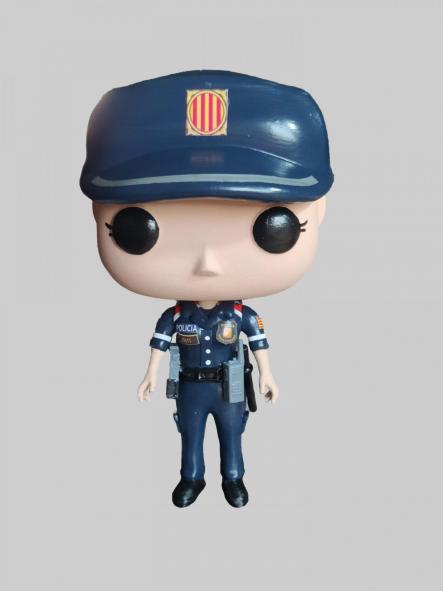 Funcops Mossos d´Esquadra policía de Cataluña nuevo uniforme con gorra de beisbol mujer
