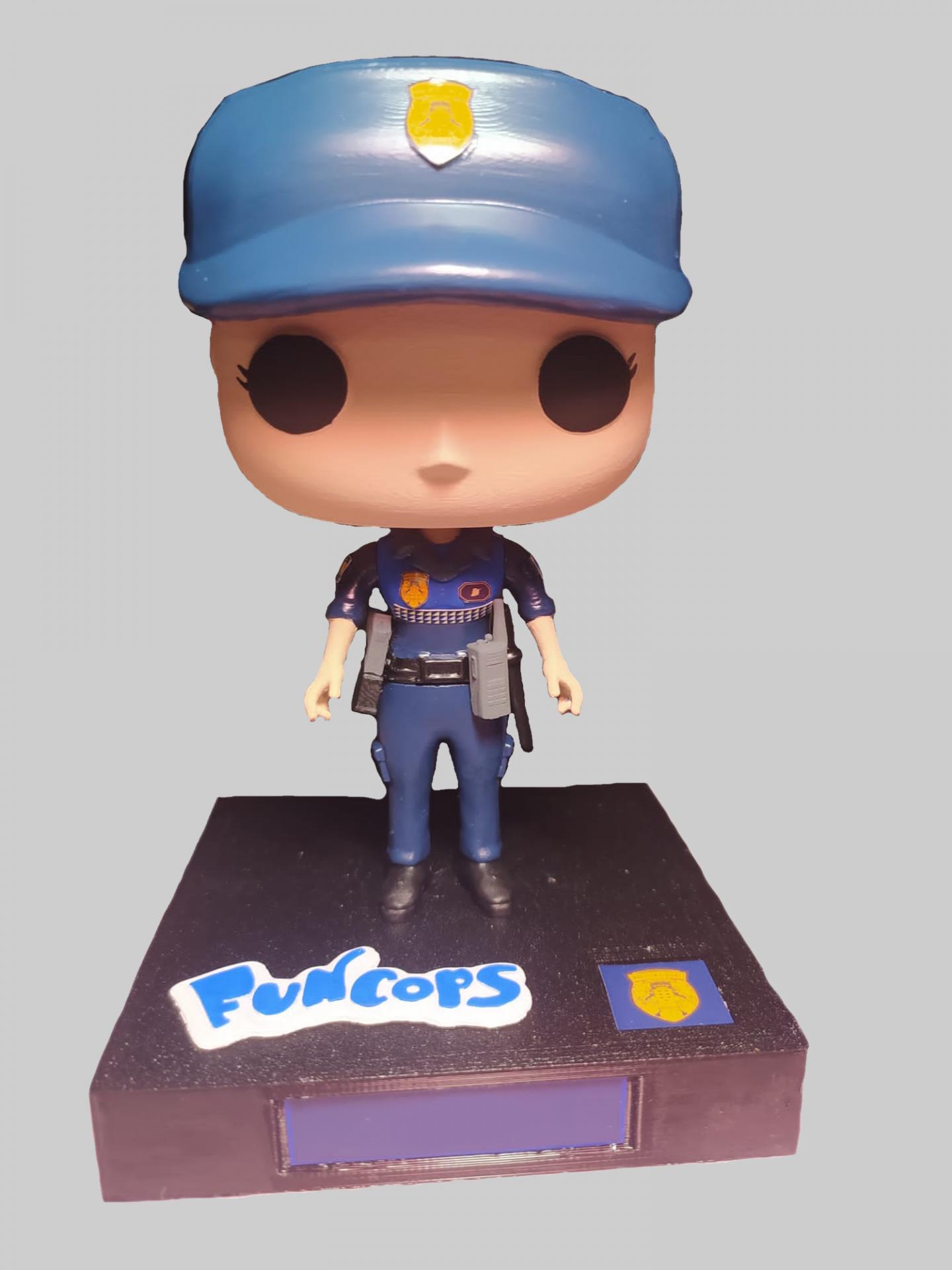 Funcops con uniforme de la Policía Local Canaria de Santa Cruz de Tenerife mujer