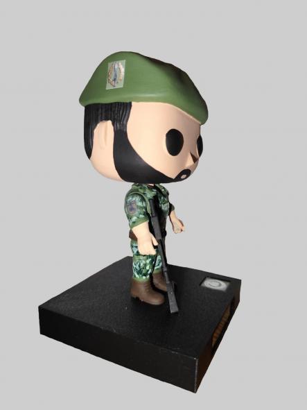 Funcops con uniforme de camuflaje del Ejército de Tierra COE Cuerpo de Operaciones Especiales hombre [2]