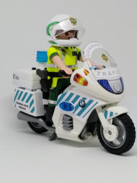 Playmobil personalizado de la Guardia Civil de Tráfico con moto elige hombre o mujer  [3]