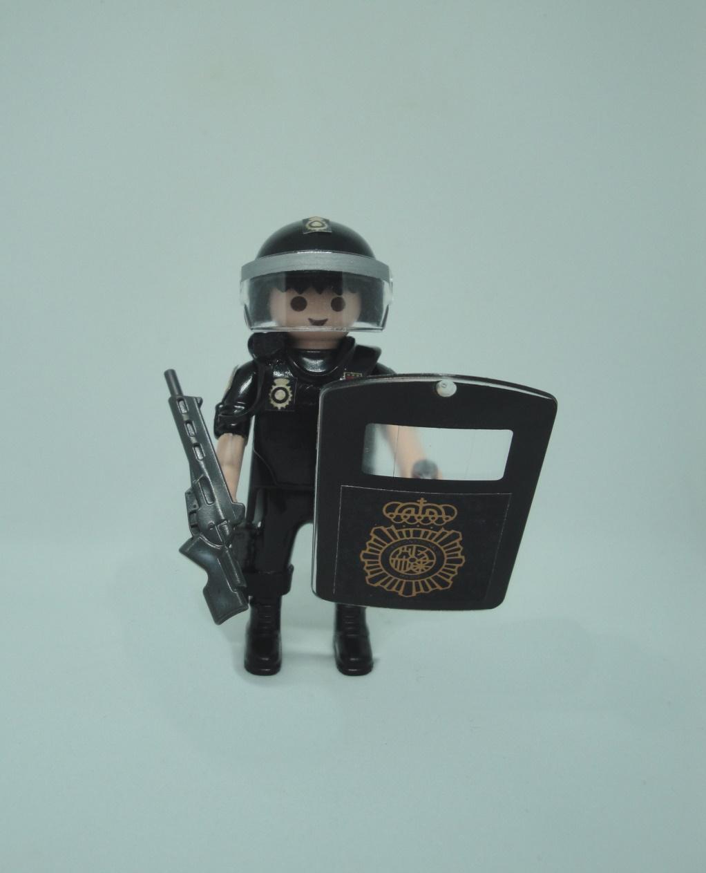 Playmobil personalizado policía nacional CNP unidad de prevención y reacción UPR hombre